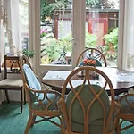 ヴェルディ ホテル アムステルダム